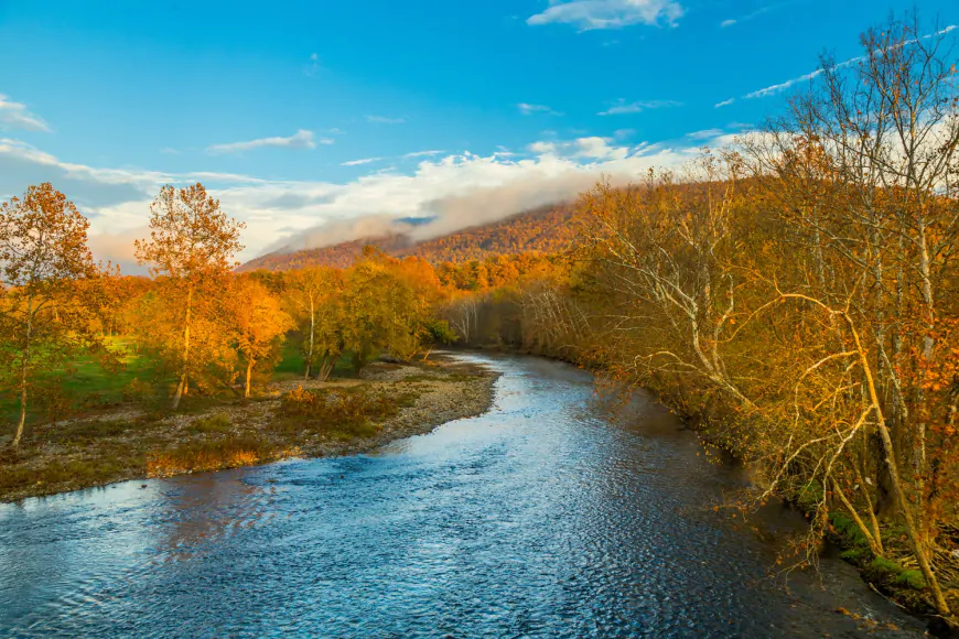 Discover Fall Hiking in the Alleghany Highlands of Virginia