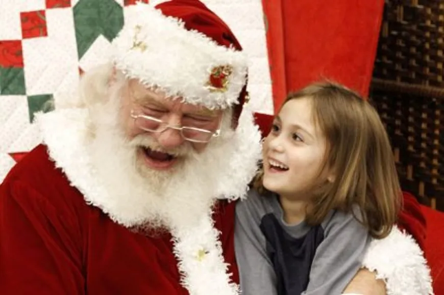 Cookies with Santa in Yorktown at York Hall – Dec. 8 – FREE – Bring Your Camera!