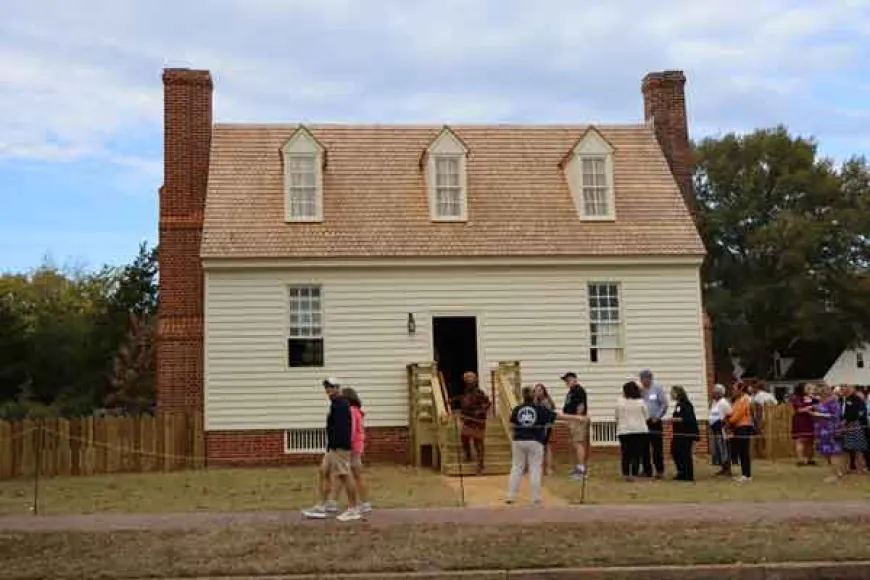 Williamsburg Bray School reopens in dedication ceremony 250 years after closure