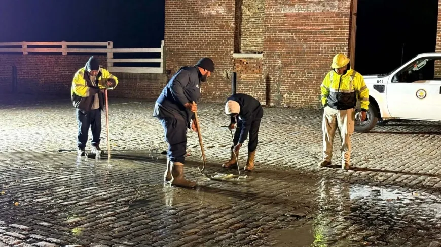 Crews working to repair water main break in Petersburg