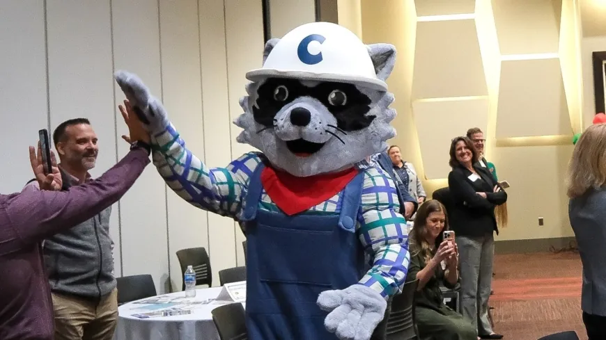 Chesterfield officially debuts new mascot, designed by local artists