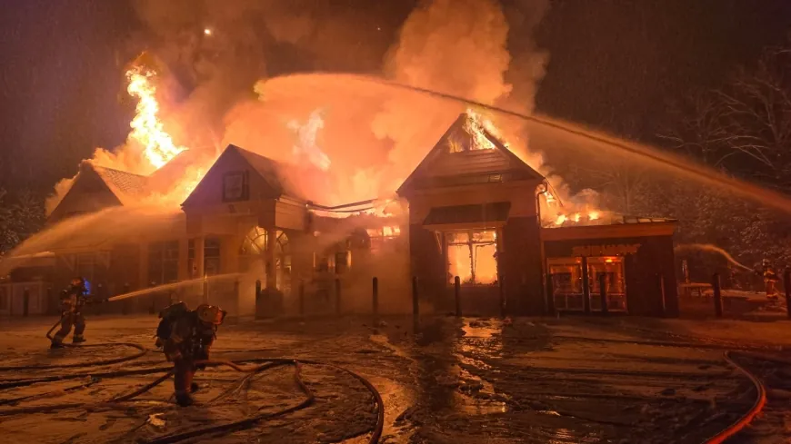 Fire breaks out inside Chesterfield 7-Eleven