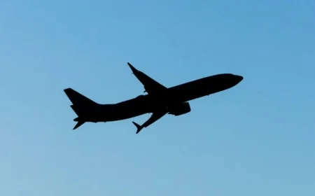 ‘You are still safe’: Fear of flying soars amid U.S. aviation disasters, experts ease worries