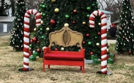 On Sunday, November 23, 2025 at 06:00 pm - TOWN OF CLARKSVILLE: Clarksville Grand Illumination Tree lightning!!!