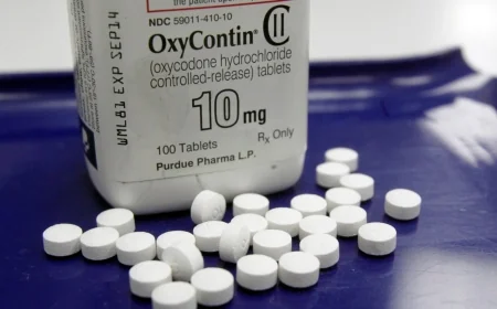 How to prevent and recognize opioid overdoses ahead of International Overdose Awareness Day