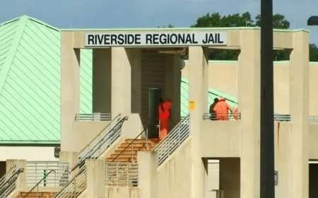 Riverside Regional Jail officer arrested for drug smuggling
