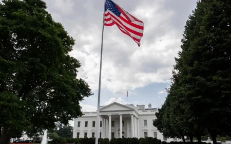 ‘Survival mode’ for federal workers: Richmond expert breaks down government shutdown