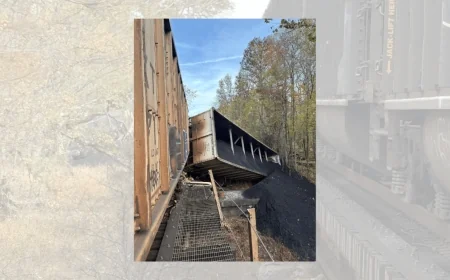 Train derails off tracks in New Kent County, spills coal into surrounding area