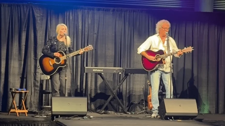 Wine Women & Shoes gala held by STUDIO 4Forty, emceed by Showcase host Melissa Chase