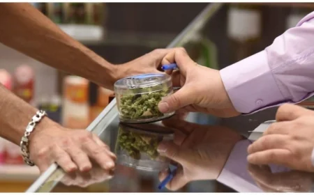 Lawmakers announce framework for bill to legalize sale of recreational marijuana in VA