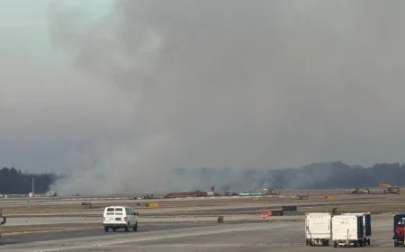 Officials: United flight lands safely at Dulles after power loss in engine