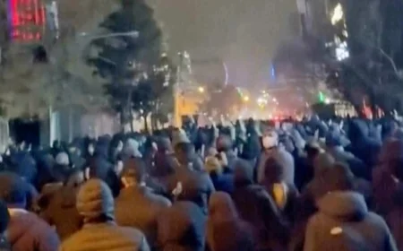 Trump says Iran wants to negotiate as the death toll in protests rises to at least 572