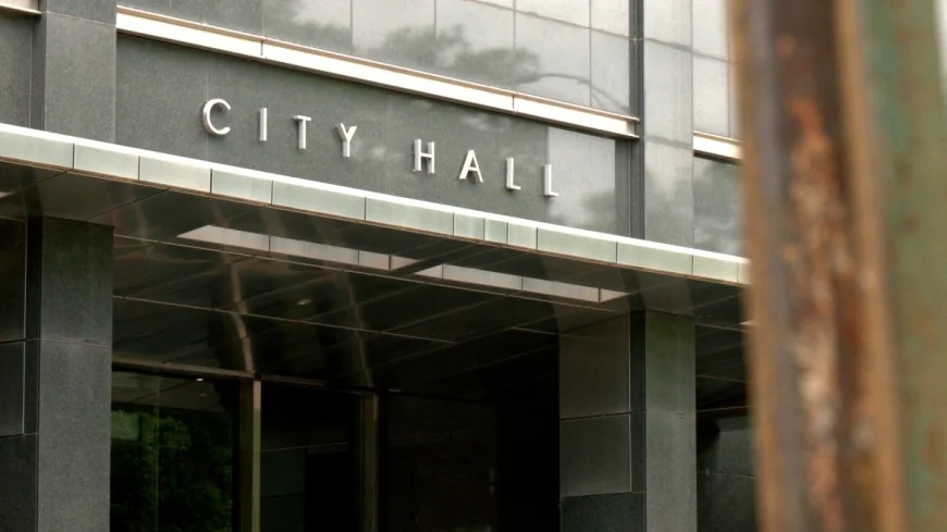 Security expert weighs in on armed Richmond City Hall guards