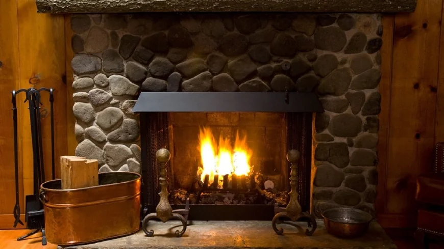 Tips on how to stay warm when the power goes out