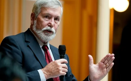 Virginia Beach Del. Barry Knight dies