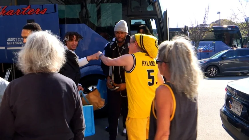 Fans welcome VCU Rams back to Richmond after NCAA tournament
